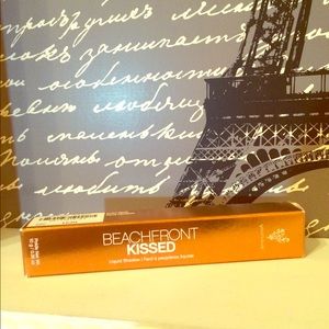 Younique Beachfront kissed liquid eyeshadow